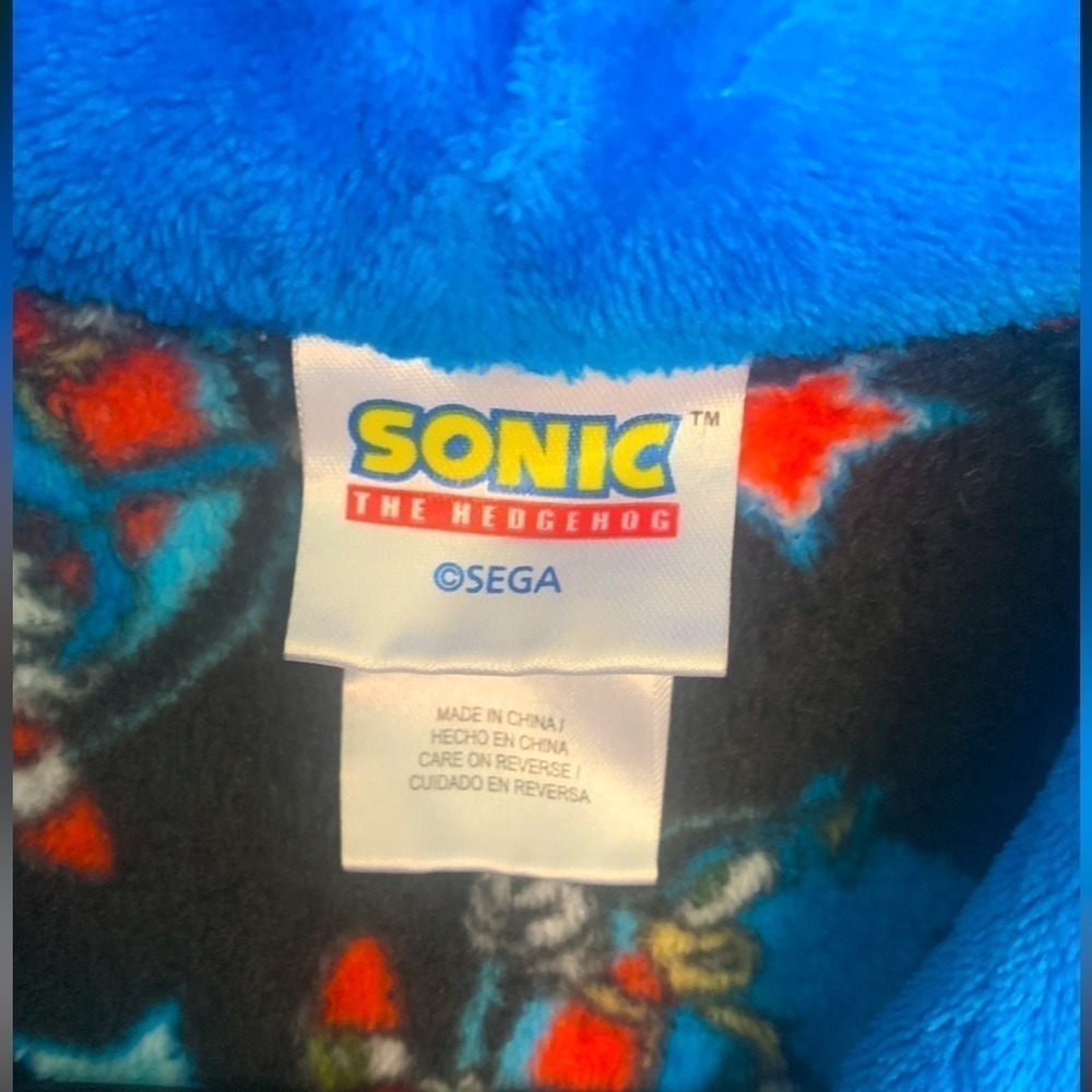 Sonic The Hedgehog Fleece Robe - Picture 4 of 5